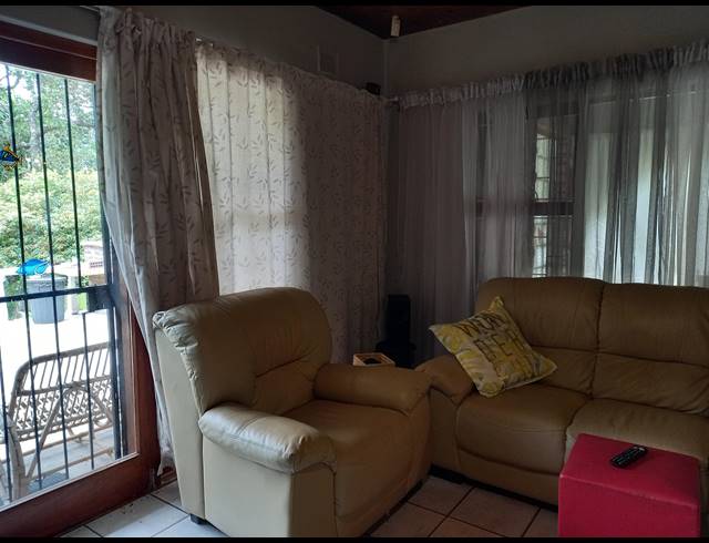 3 BEDROOM FREEHOLD FOR SALE IN SHELLY BEACH